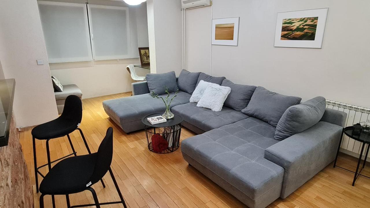 South 2 Osijek Apartment Bagian luar foto