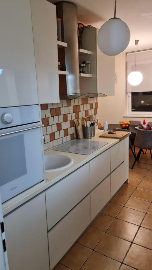 South 2 Osijek Apartment Bagian luar foto