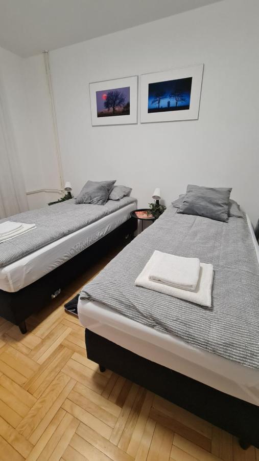 South 2 Osijek Apartment Bagian luar foto
